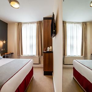 Uitgebreide Kamer met een King Size Bed